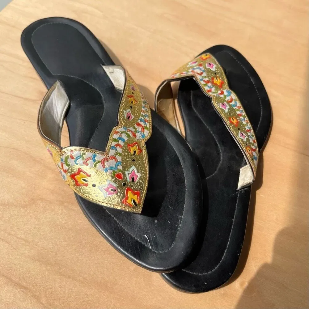Vintage Indian Leather Sandals – Hand-Painted Gold Enamel – Size 7